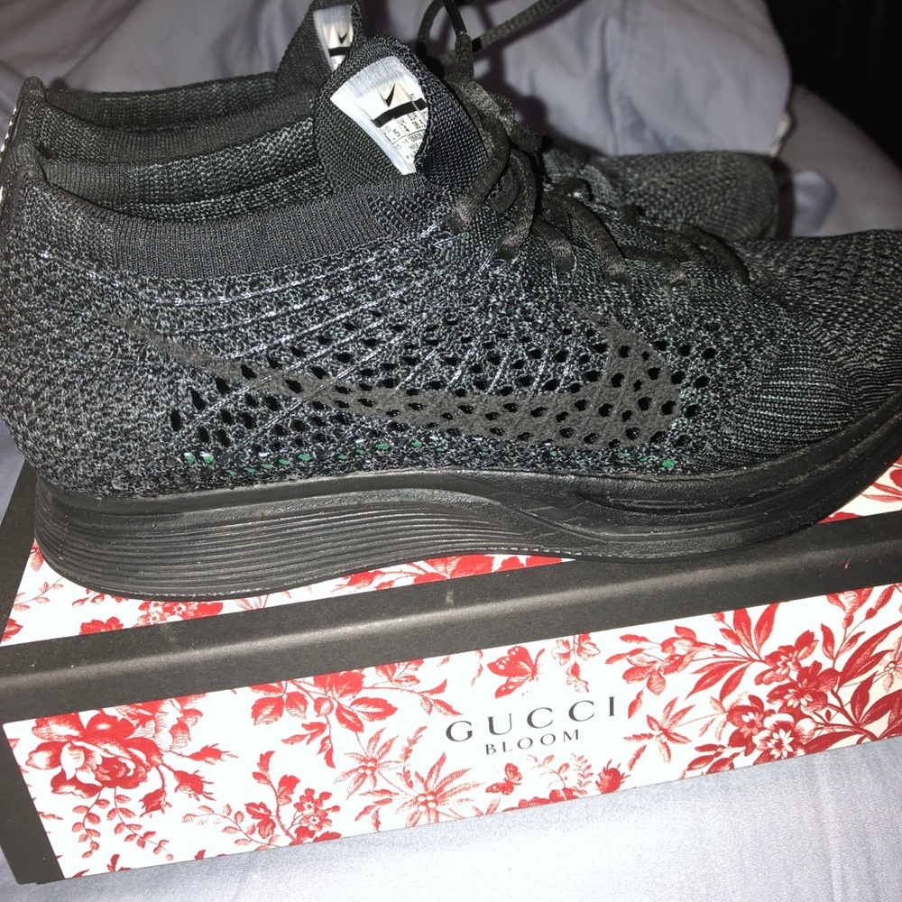 Nike Flyknit Racer Unisex Running Shoe (rare)